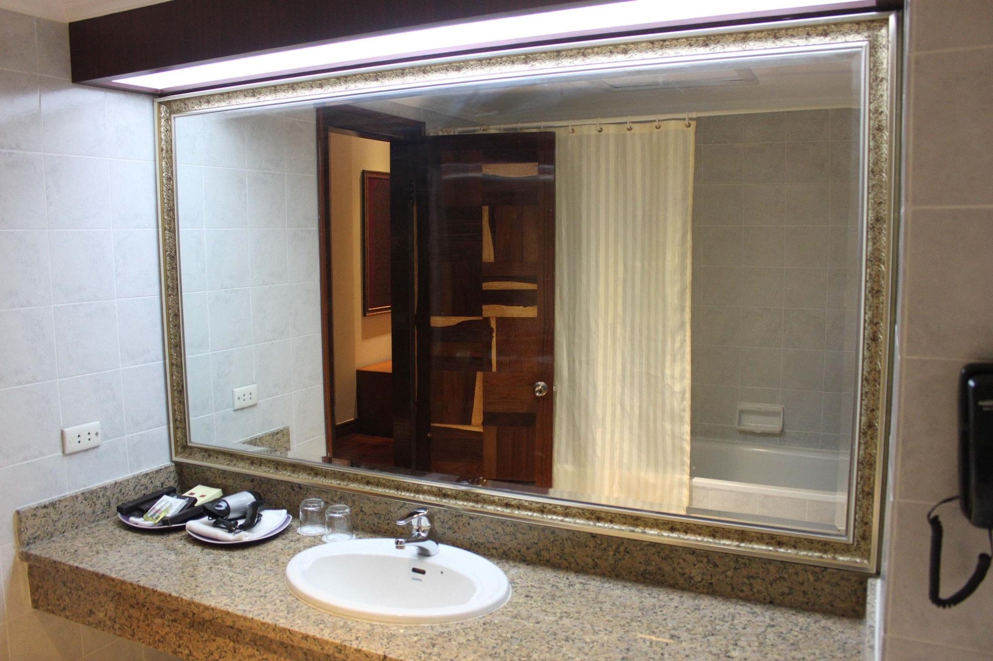 Diamond Hotel Phnom Penh Luaran gambar
