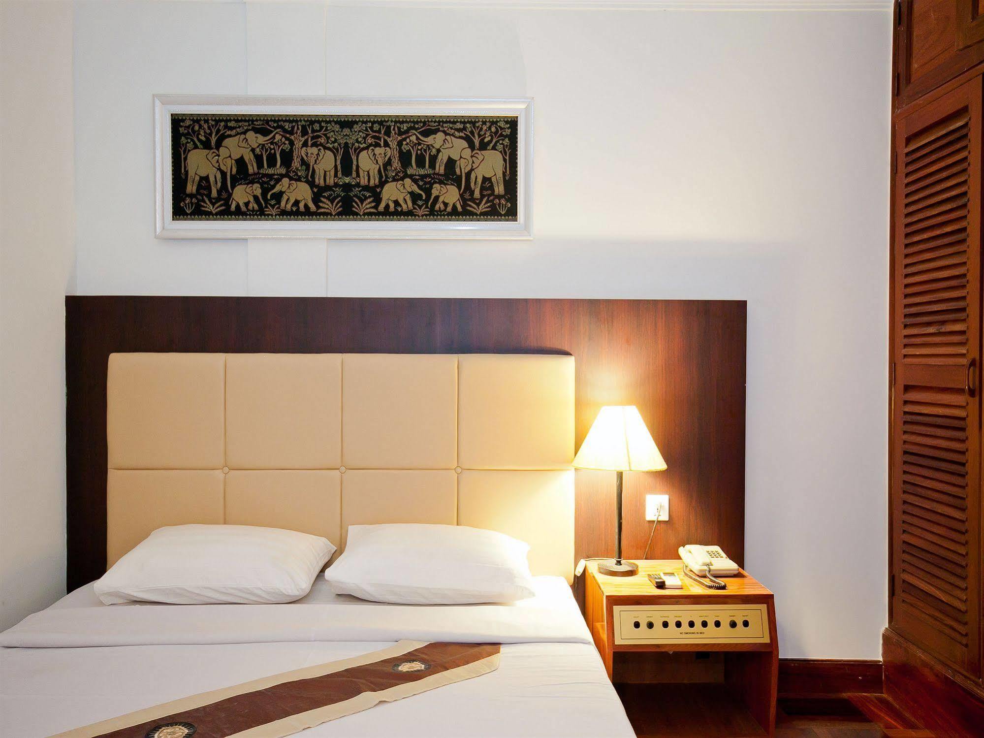 Diamond Hotel Phnom Penh Luaran gambar